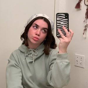 Meet your Posher, Shay